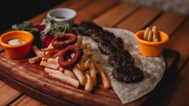 Seasoned thick-cut fries